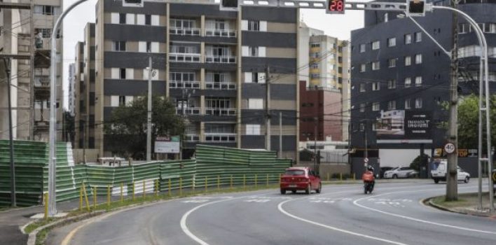 Reduzir o limite de velocidade piora os congestionamentos? Veja a resposta!