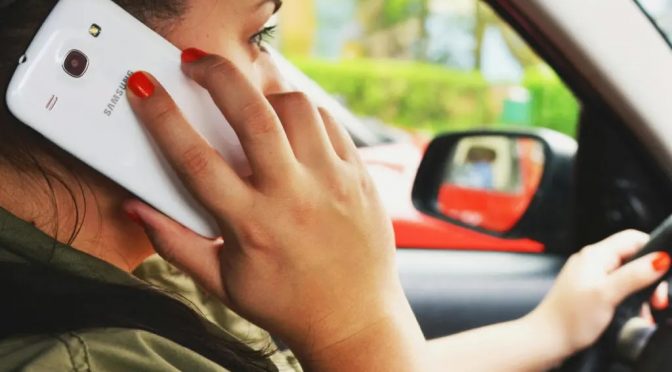 Novos radares em SP detectam uso de celular ao volante